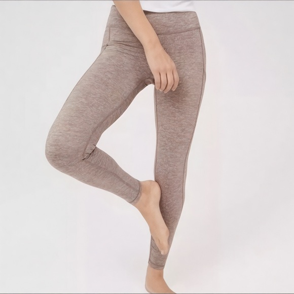 Offline by Aerie Hugger Legging High Waisted Side Pockets Tan Size Medium - Picture 2 of 8